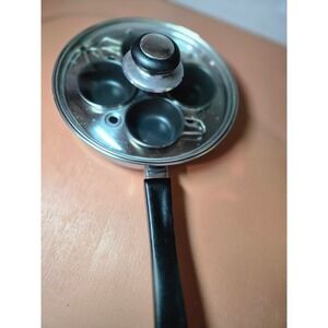 Stainless Steel 4 Cup Egg Poacher Pan with Glass Lid Non-Stick Insert Silver